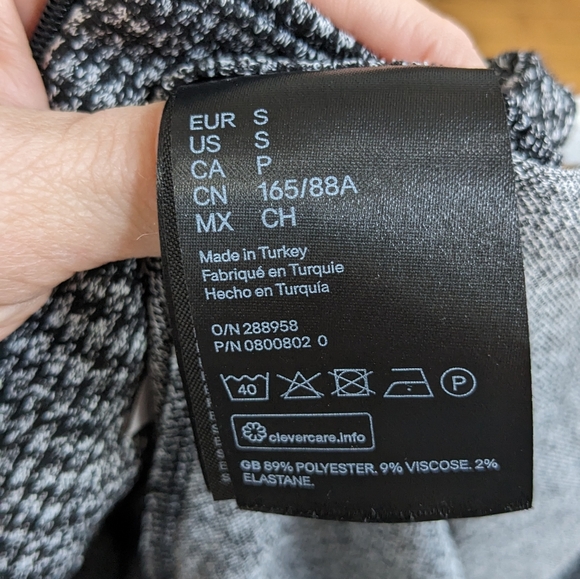 Elegant Black and Gray Women's Dress - Picture 3 of 7